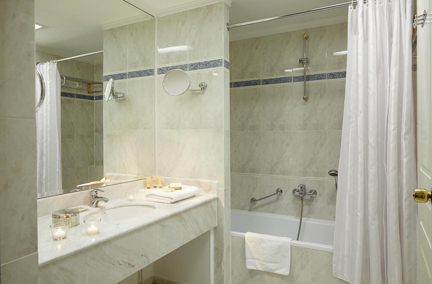 Classical Double Room,752647250:JPEG