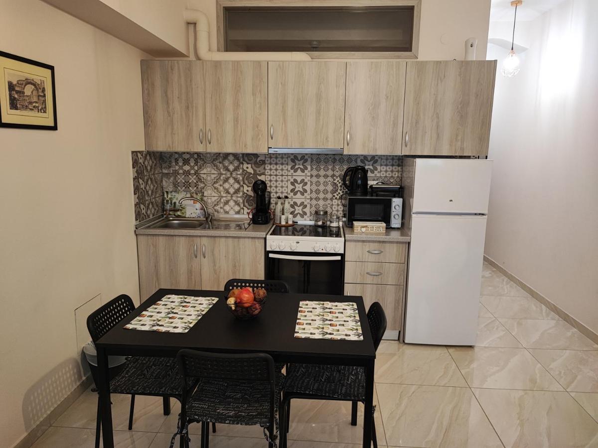 One-Bedroom Apartment,1322952232:JPEG