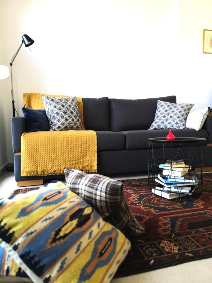 One-Bedroom Apartment,1385977403:JPEG