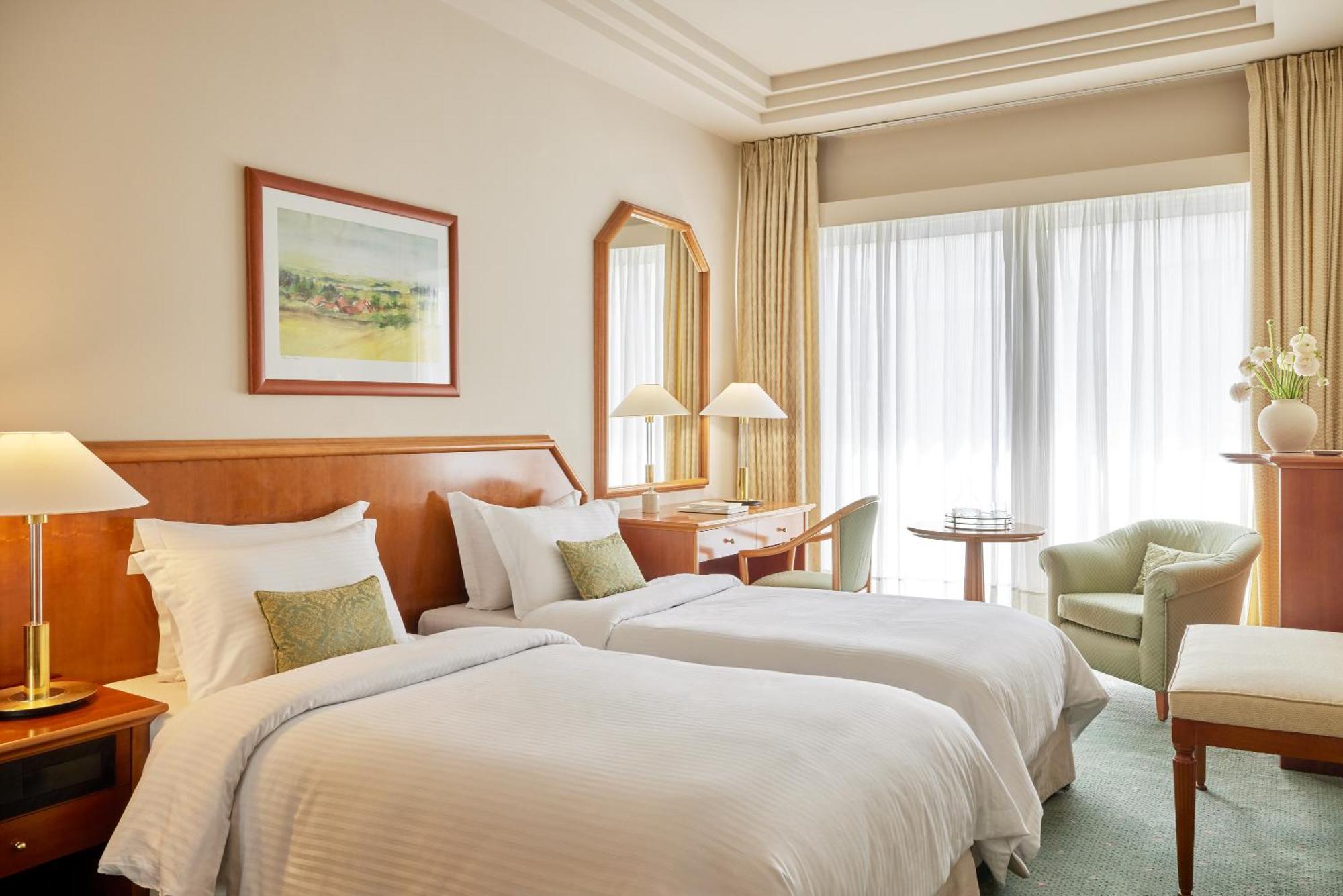 Standard Twin Room Side View