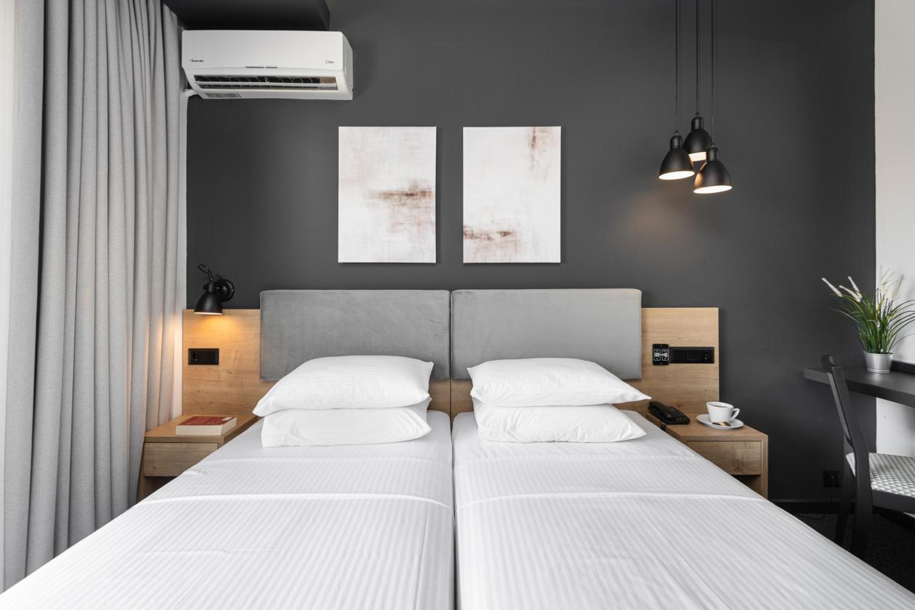 Superior City Room