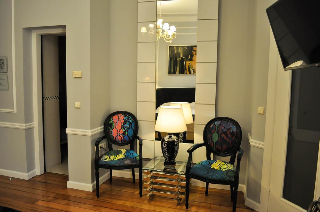 Standard Double Room with Atrium View,402467943:JPEG