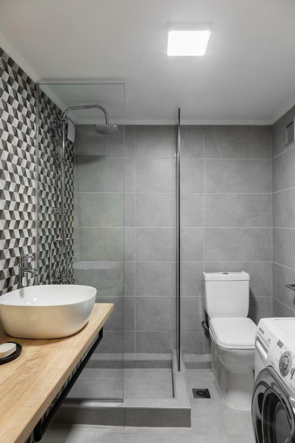 One-Bedroom Apartment,875062166:JPEG