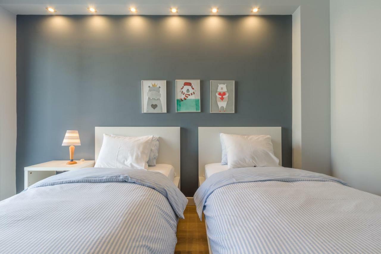 Two-Bedroom Apartment,875186984:JPEG