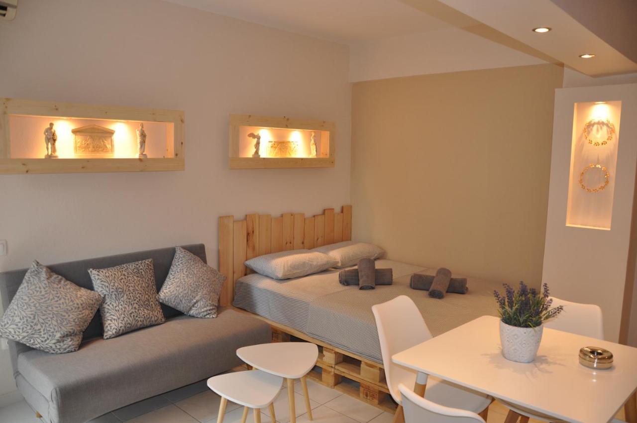 One-Bedroom Apartment,935291257:JPEG