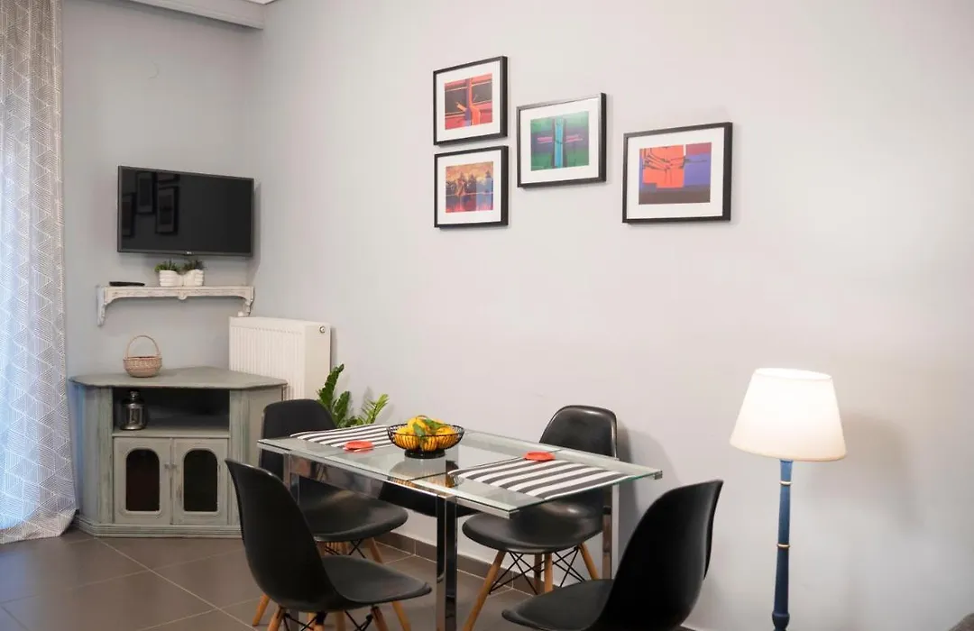Central Terrace Modern Apartment-1