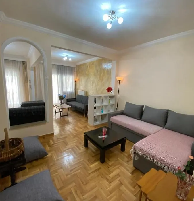Beautiful Apartment In The Center Of Thessaloniki-1