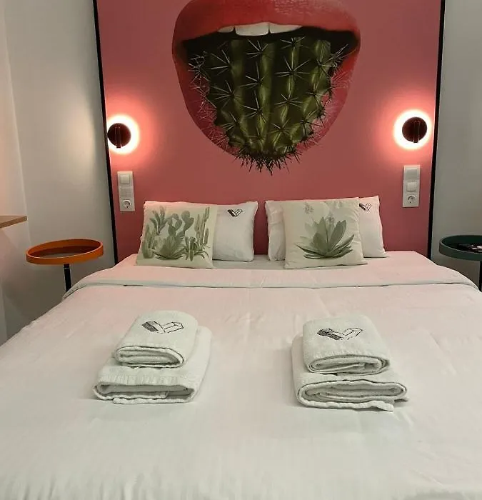 Valory #1,6 Aesthetic Stay-1