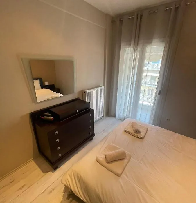 Central Sunny Apartment-1