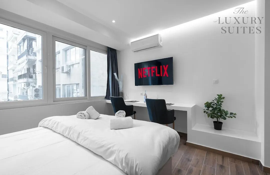 Adelle Apartments, The Luxury Suites-1