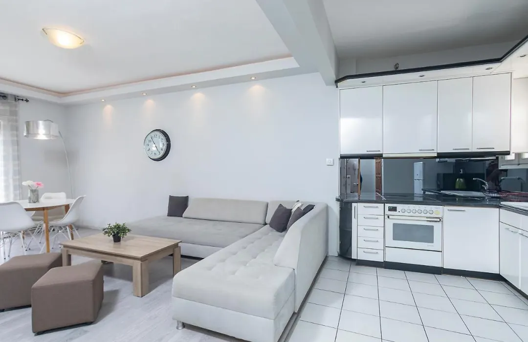 Houseloft Commercial Central-1