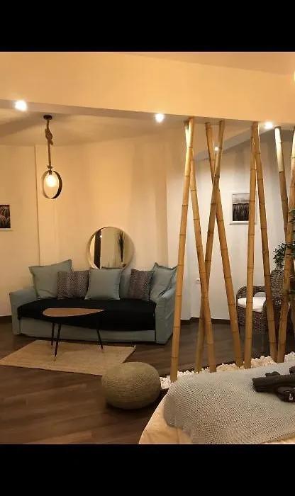 Central Flat ,Mitropoleos St.-1