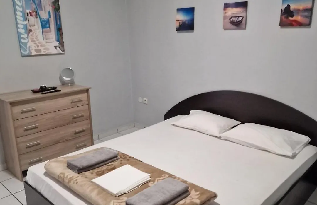 Dimitris House-1