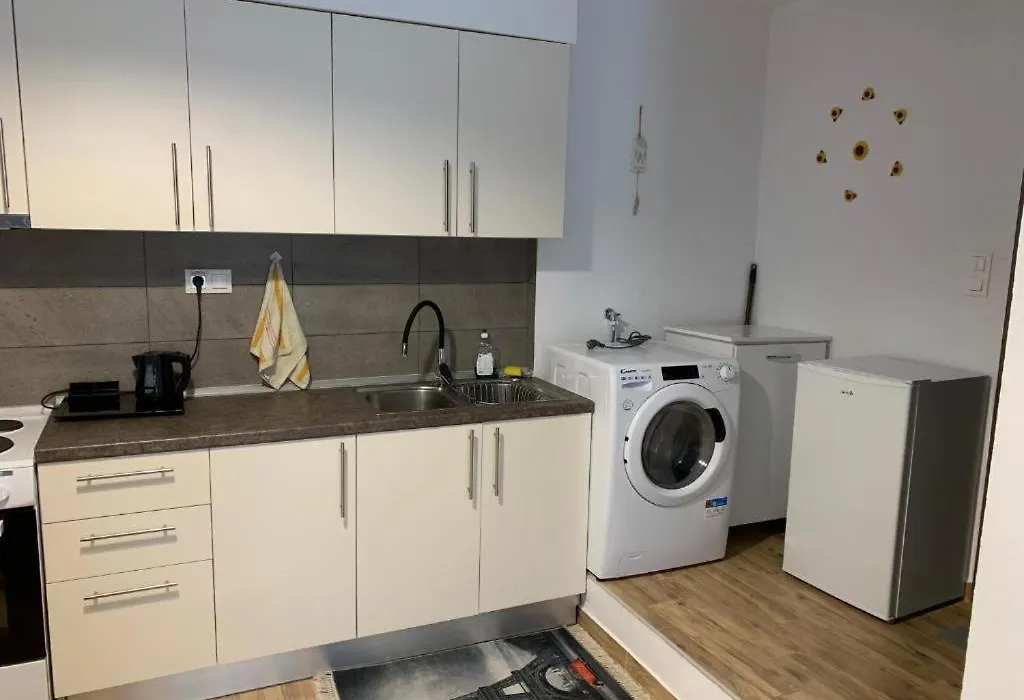 Perfect Apartment 71B-1
