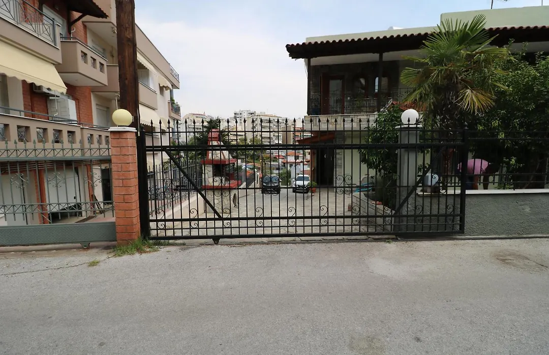 Casa Di Famiglia-1