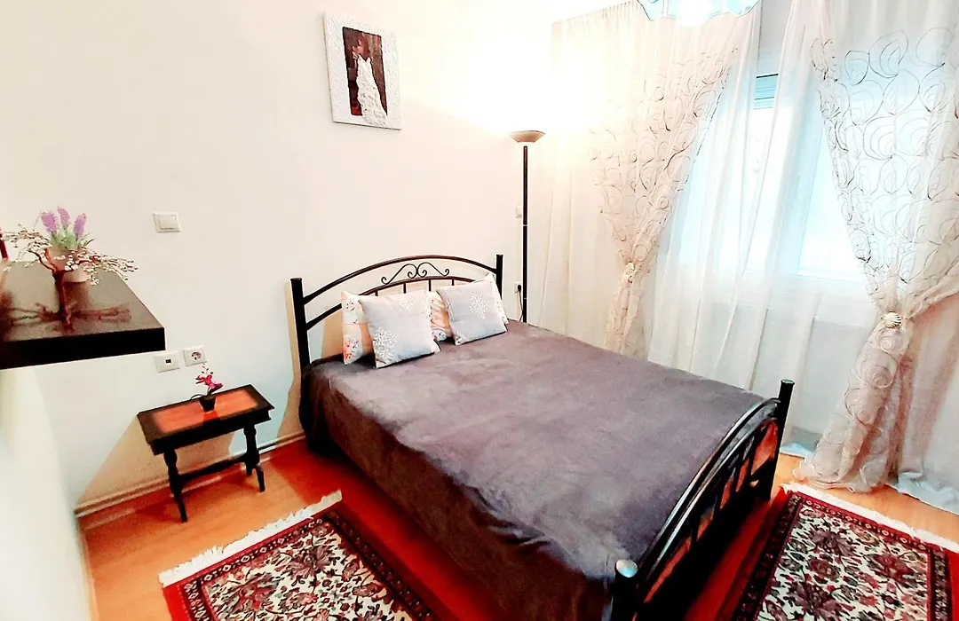 Nostalgia - Big House 110M - 3 Bedrooms - Free Guarded Parking !-1