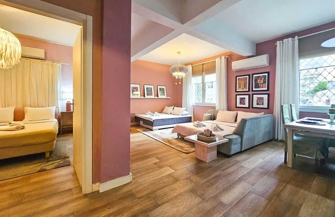 Katrin'S House With Private Parking-1