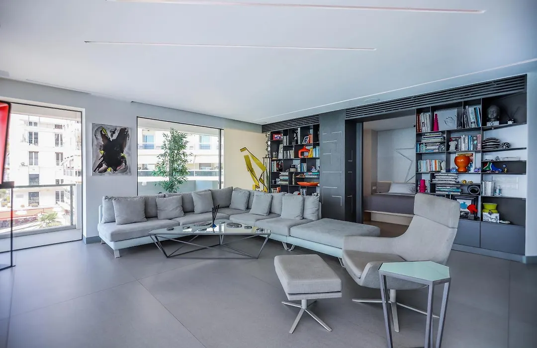 Infinity Sea View Apartment Central-1