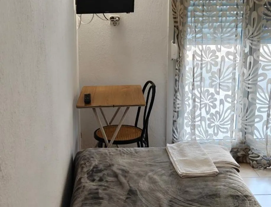 Skordas Comfy Rent Rooms-1