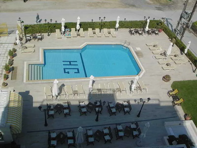 Santa Beach Hotel-1