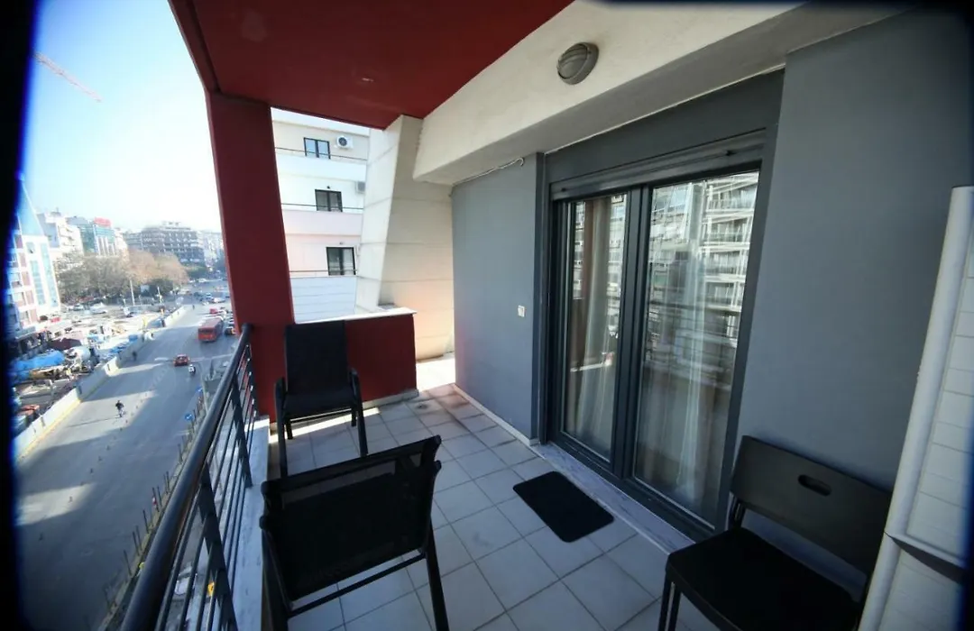 Kosmos Service Apartment City Center 1-1