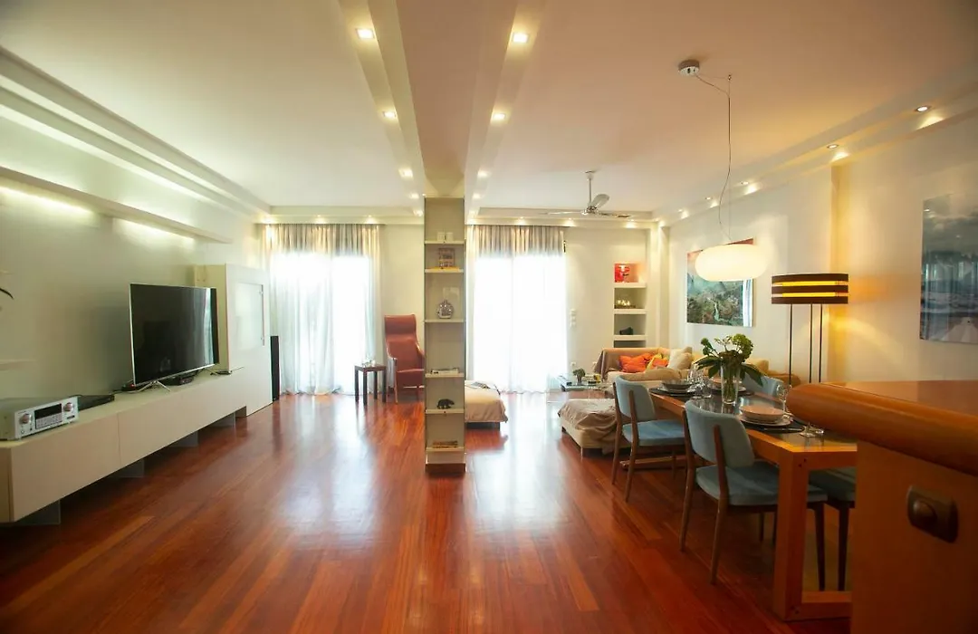 The Lux Gorgeous Apartment-1