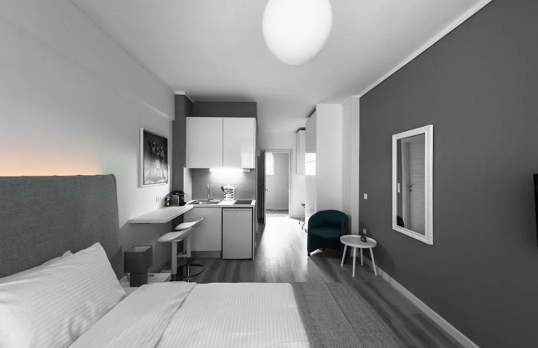 M&F Luxury Suites M Suite-1