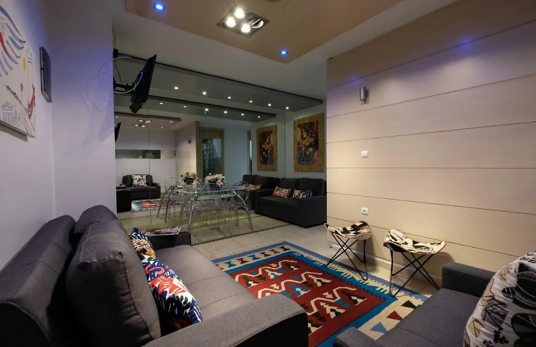 Luxury Cozy Large Apartment In The City Center-1