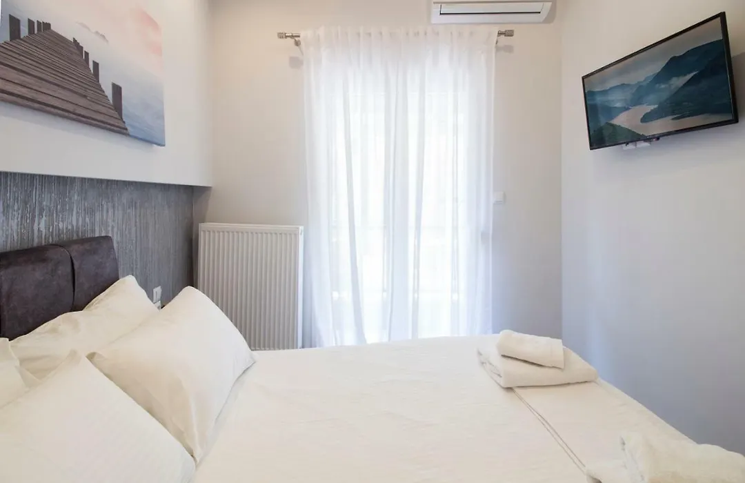 Flow - White Tower Two Bedroom Suite-1