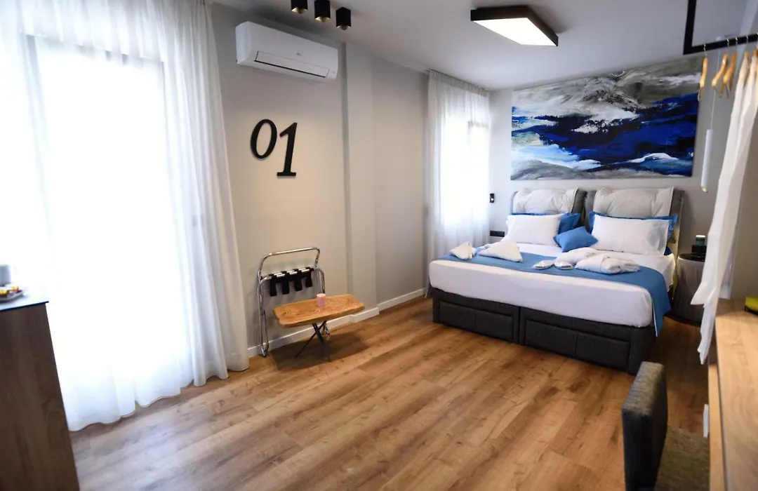 Magnifique Luxury Suites-1