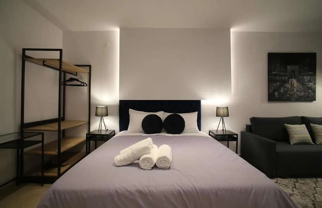 Zh Luxury Suites-1