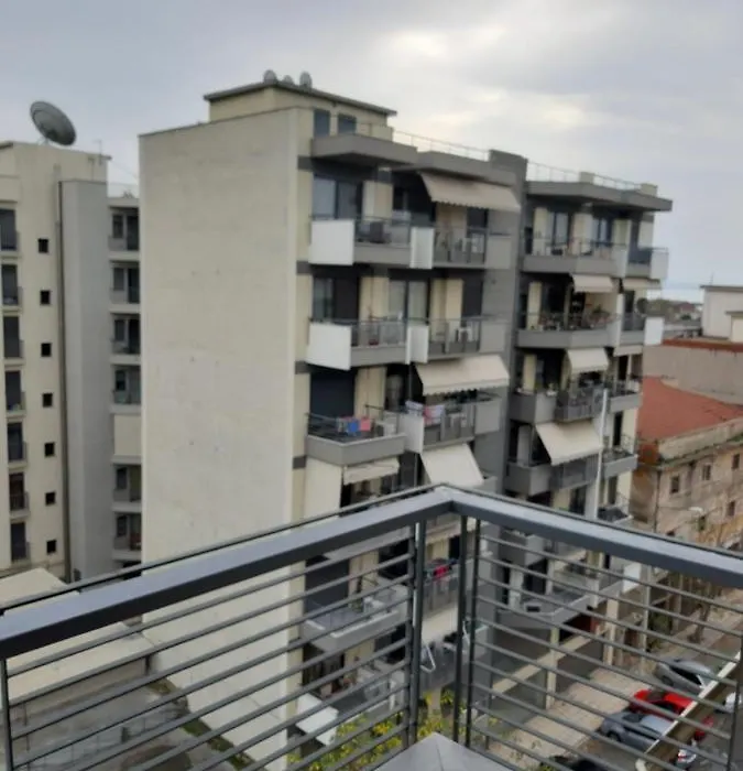 Kosmos Service Apartment Open View 2-1