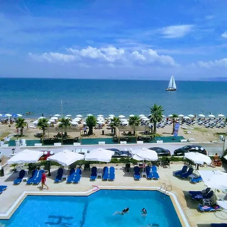 Santa Beach Hotel-2