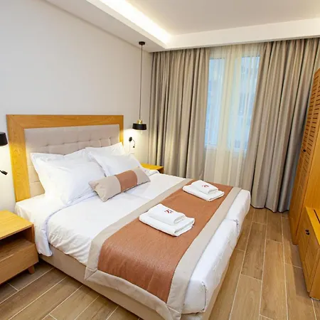 No21 Luxury Suites-3