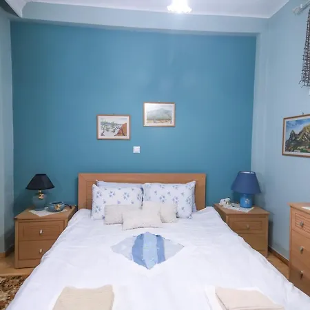 Quiet, Fully Refurbished Apartment In Thessaloniki-2