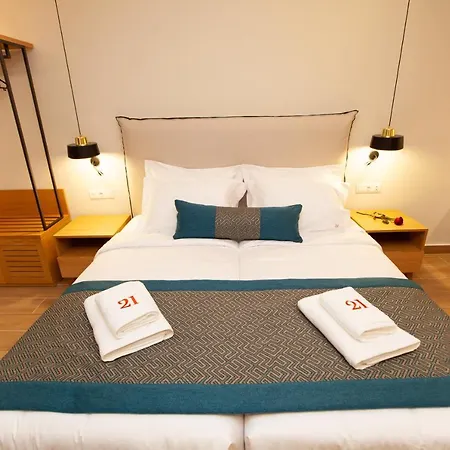 No21 Luxury Suites-2