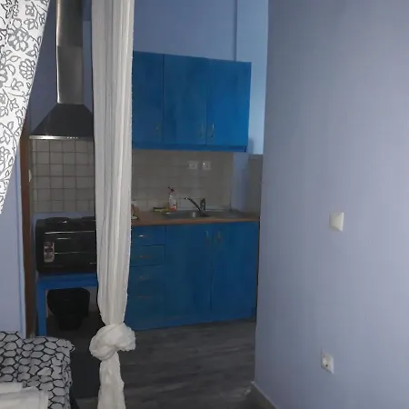 Romantically Allured Studio Next To The Center-3