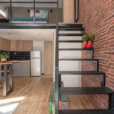Namaste Industrial Loft Near Seaside-3