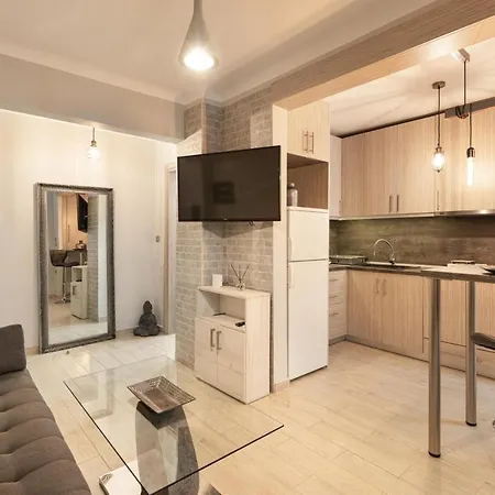 Central Apartment With Garden-2
