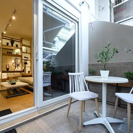 Blackhaus Apartments-3