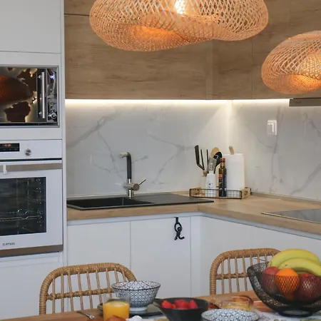 Luxury 80M2 Apartment With Balcony Downtown Thessaloniki-3