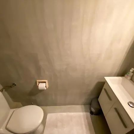 Lovely Luxurious Modern Apartment In Thessaloniki-3