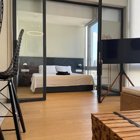 Open Light Apt - Downtown Thessaloniki-3