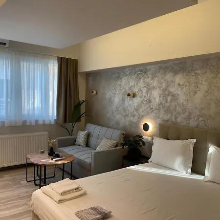 Jacuzzi Suite Ladadika-2
