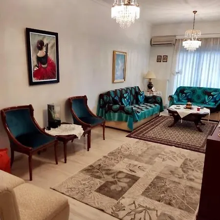 Marys House , Lovely 2-Bedroom Apartment-2