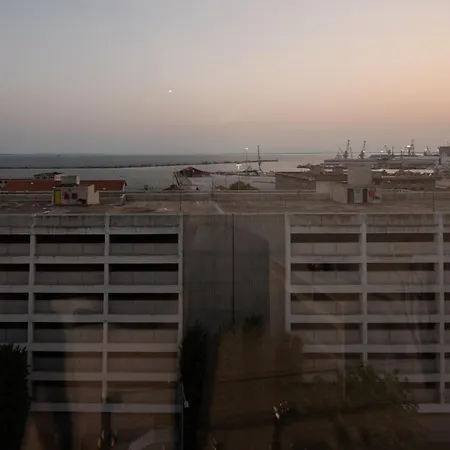 Sea & City Luxury Suite-3