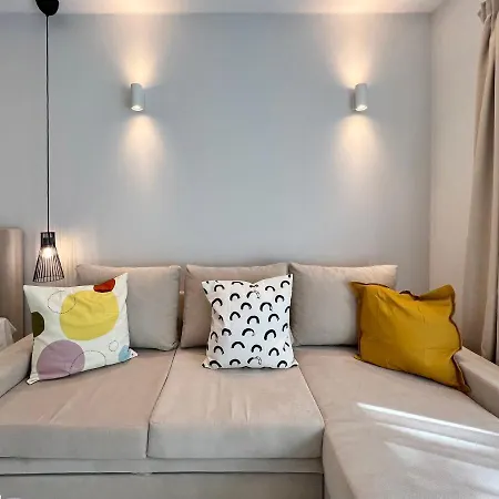 Kono Studios & Suites-3