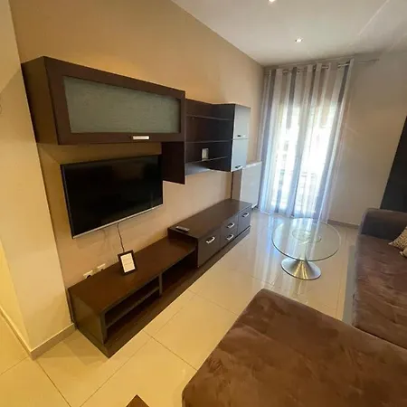 Central Sunny Apartment-3