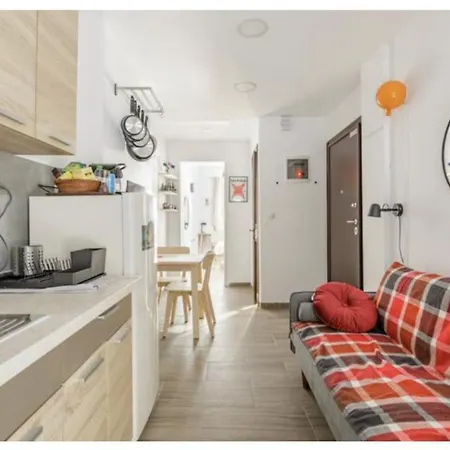 Lovely Small Apartment #2-3
