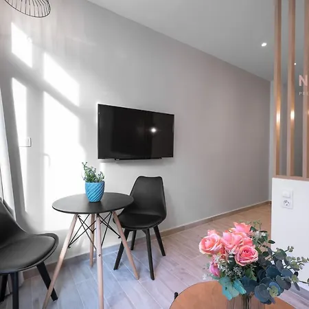 V1 Boutique Rooms, Nilie Hospitality Mgmt-3